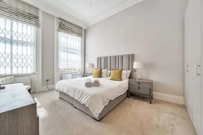 Spacious lovely accommodation for 4 people in London Center