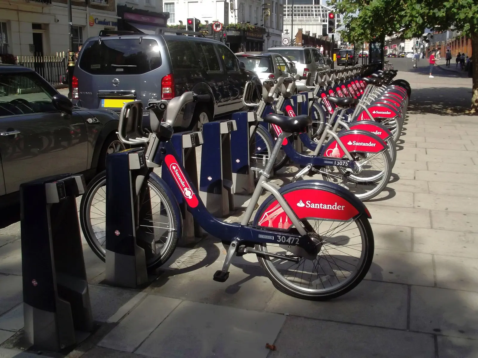 Londres à vélo : location, itinéraires sûrs et parcs à découvrir